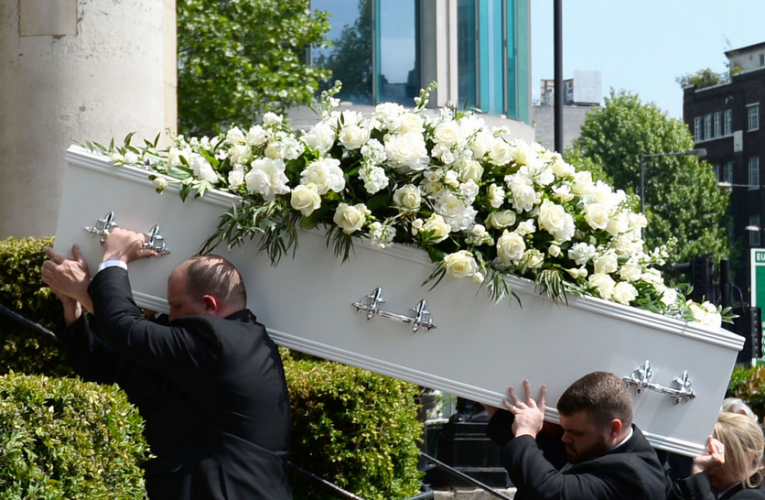 Reasons to Hire Professionals for Funeral Arrangements